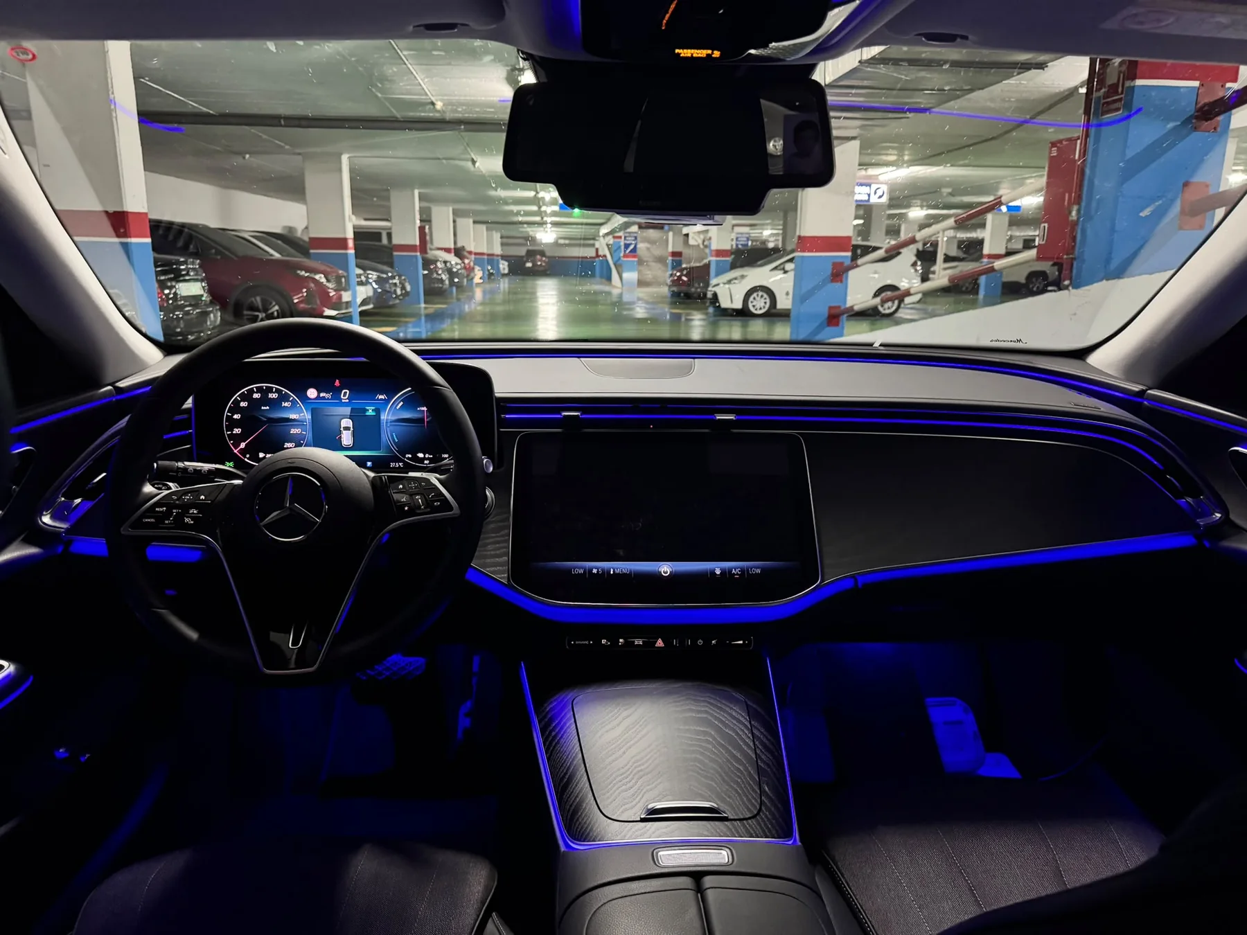 Interior Mercedes Clase E taxi Madrid
